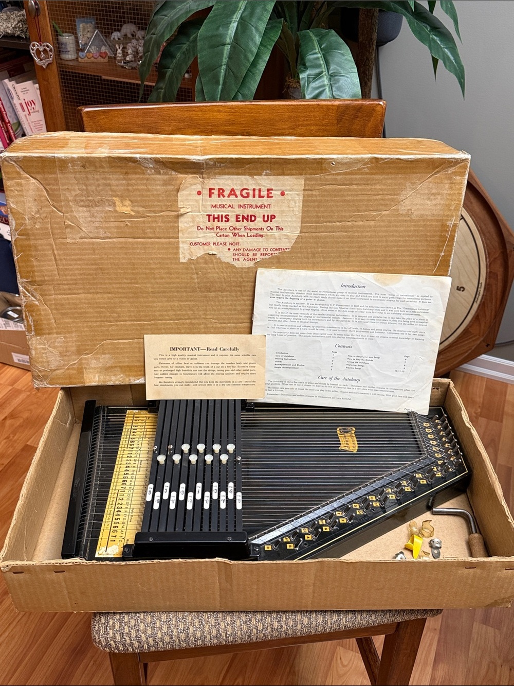 Vintage 1950s Mid-Century Oscar Schmidt Autoharp Musical Instrument wt Box